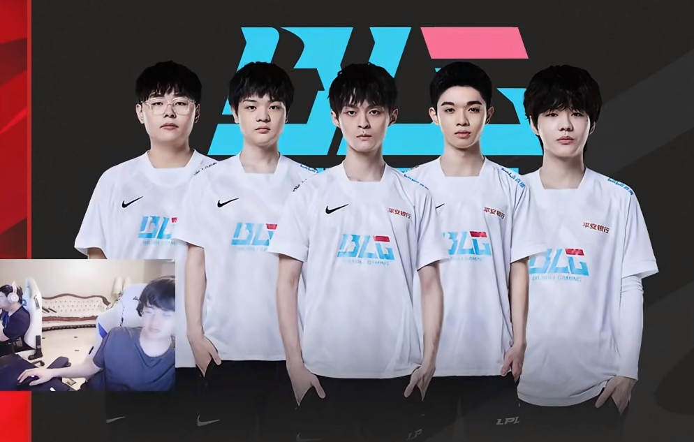 一场足球比 一场足球比