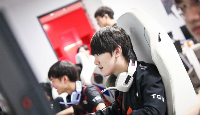 强调节奏控 强调节奏控