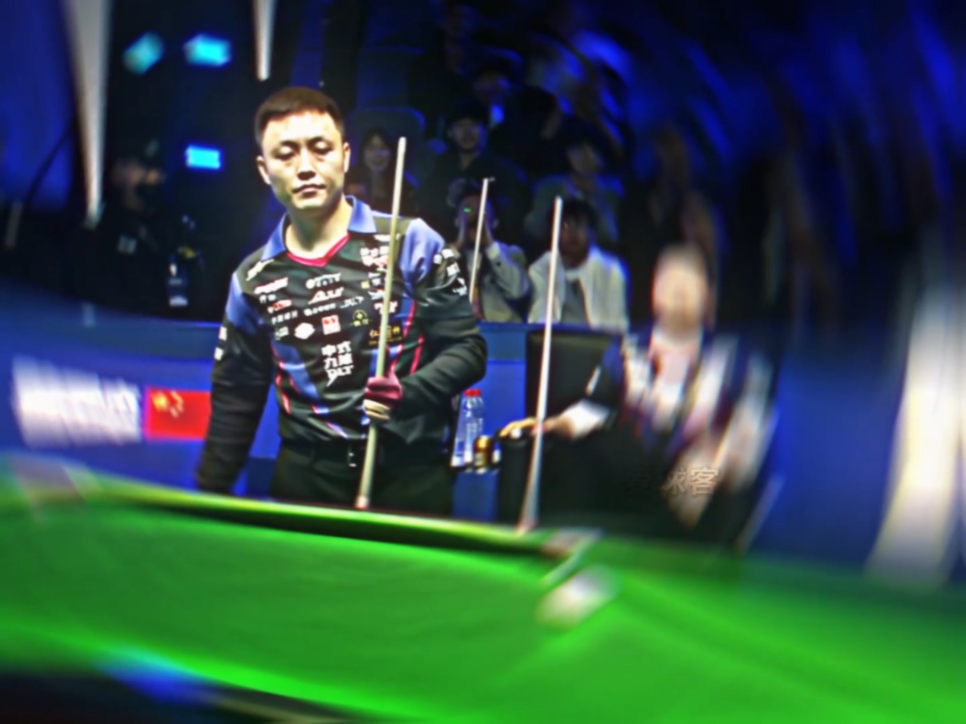 相比之下 相比之下