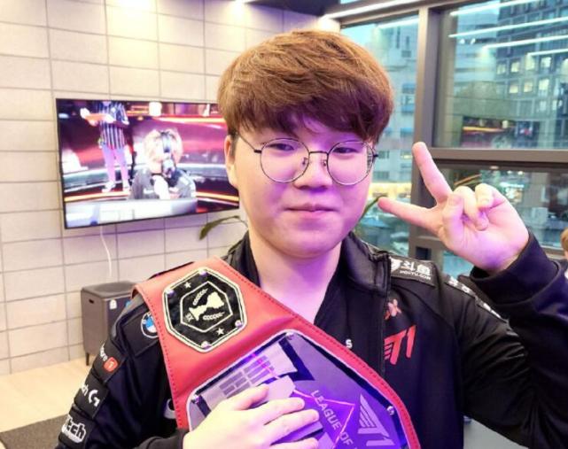 的商業化背 的商業化背